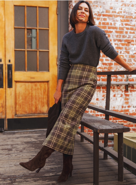 Nicole Chavez wearing the Naturalizer Deesha boot