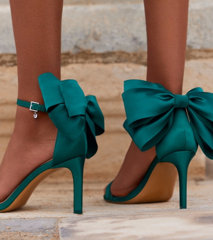 shoe with bow