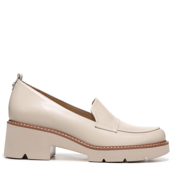 darry heeled loafer