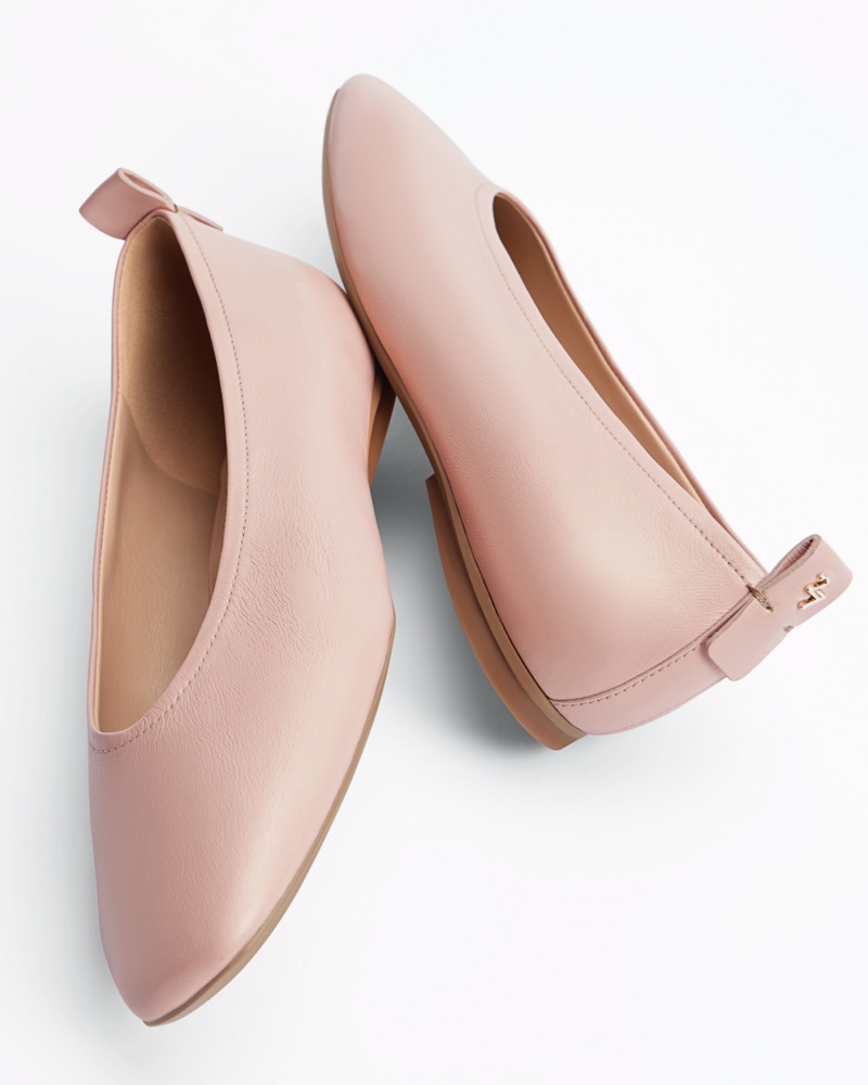SHOP CARLA