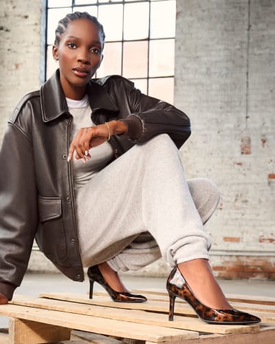 shop Anna the classic pump