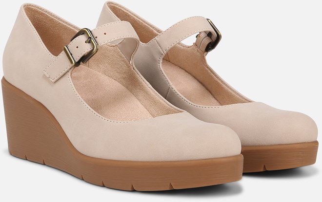 Naturalizer wedge pumps shop