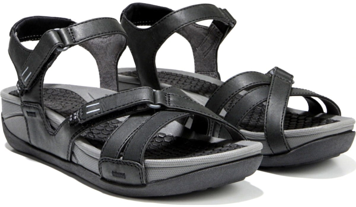 naturalizer walking sandals