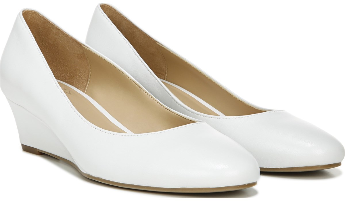 naturalizer white heels
