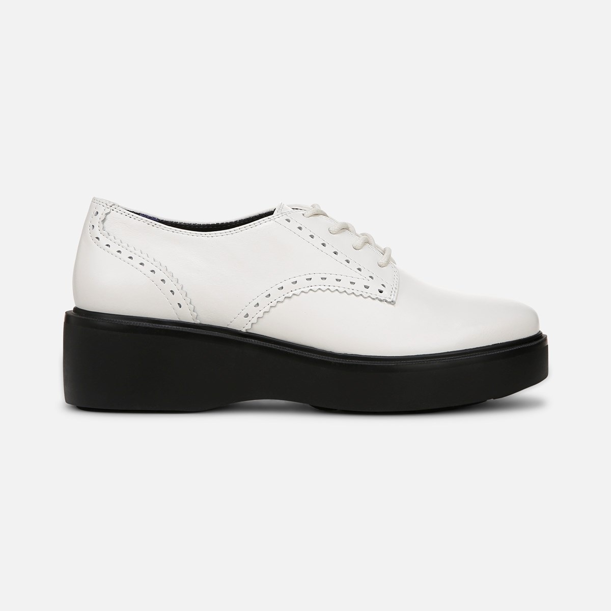 naturalizer yola slip on sneaker