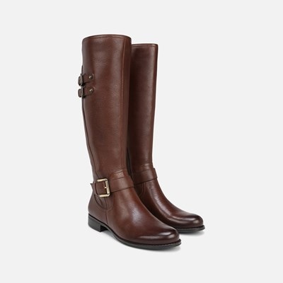 20 stylish wide-calf boots for women