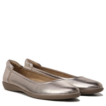 naturalizer flexy shoes