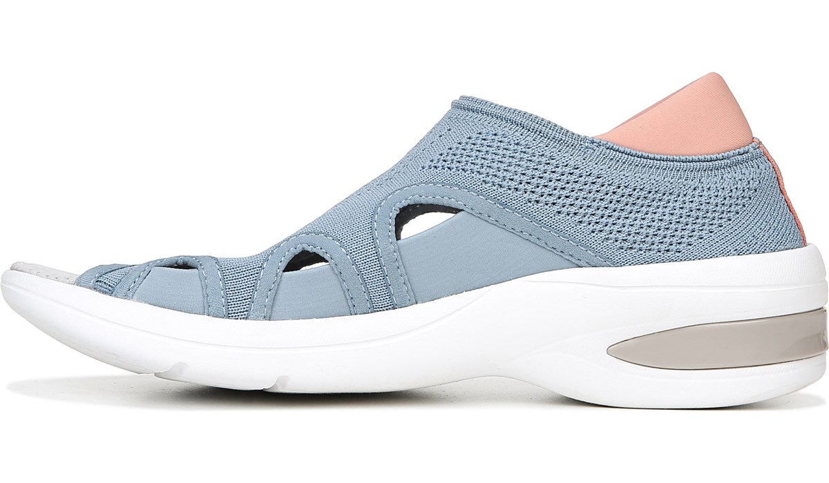 bzees resort wedge