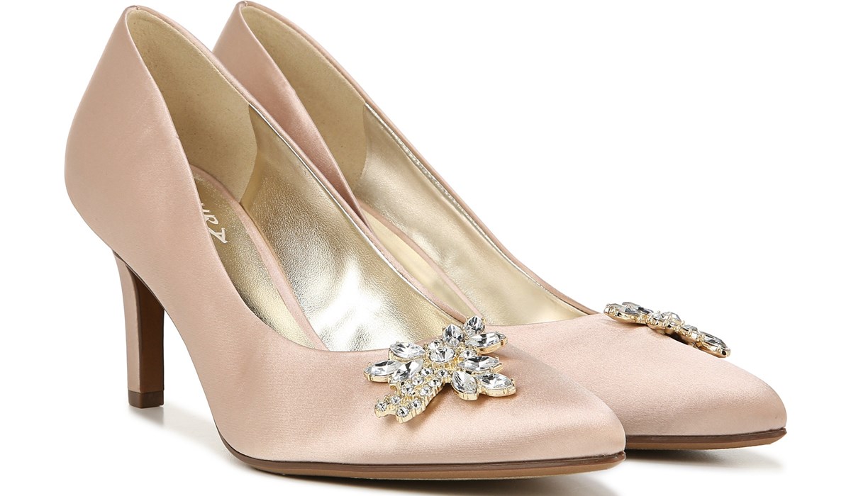 naturalizer pointed toe pump