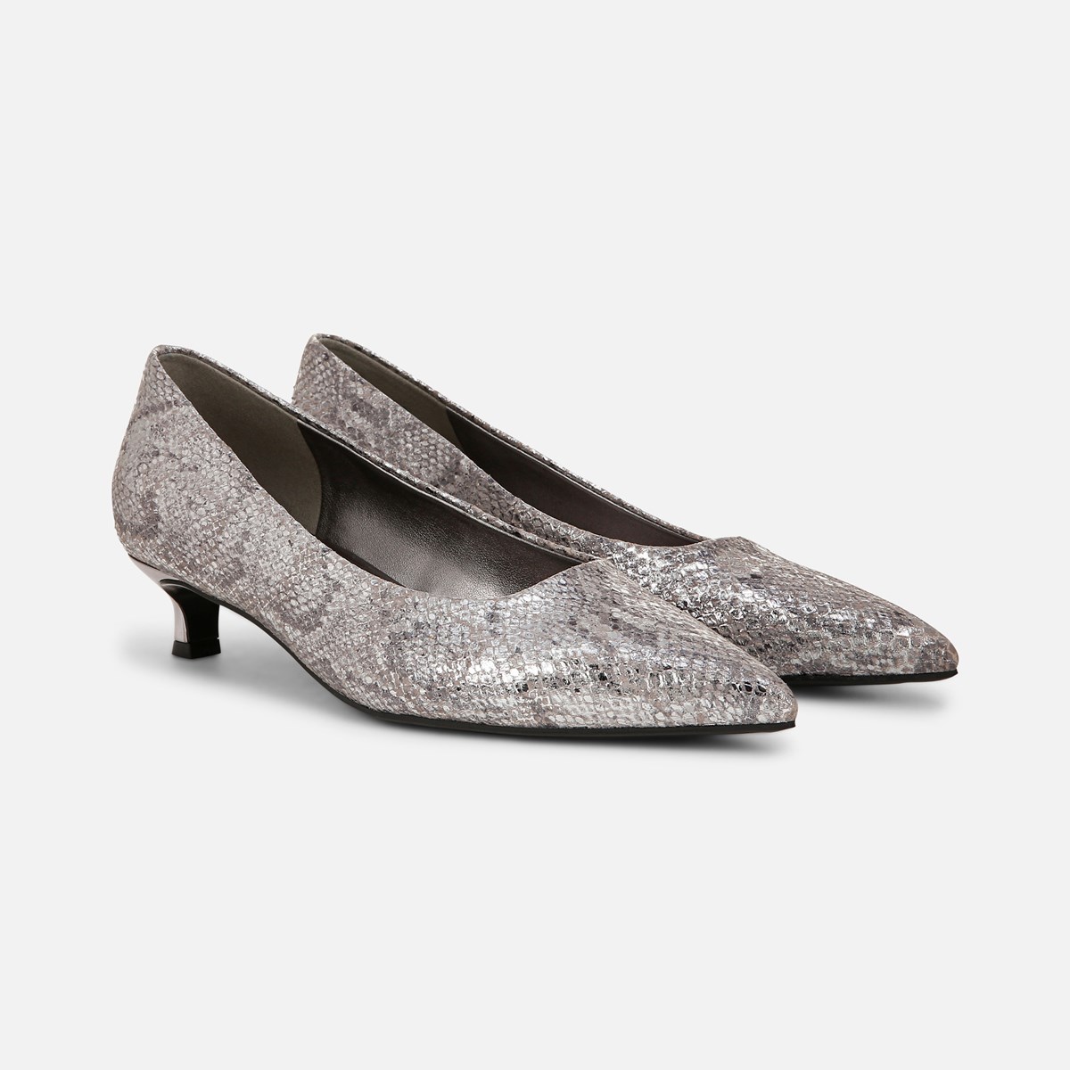 naturalizer low heels