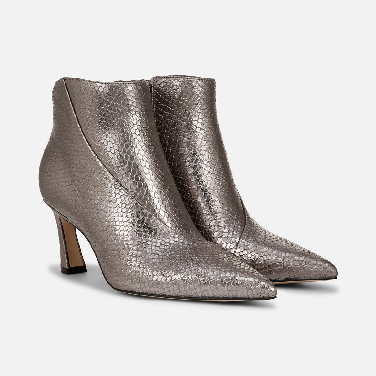 nine west naomi ankle boots