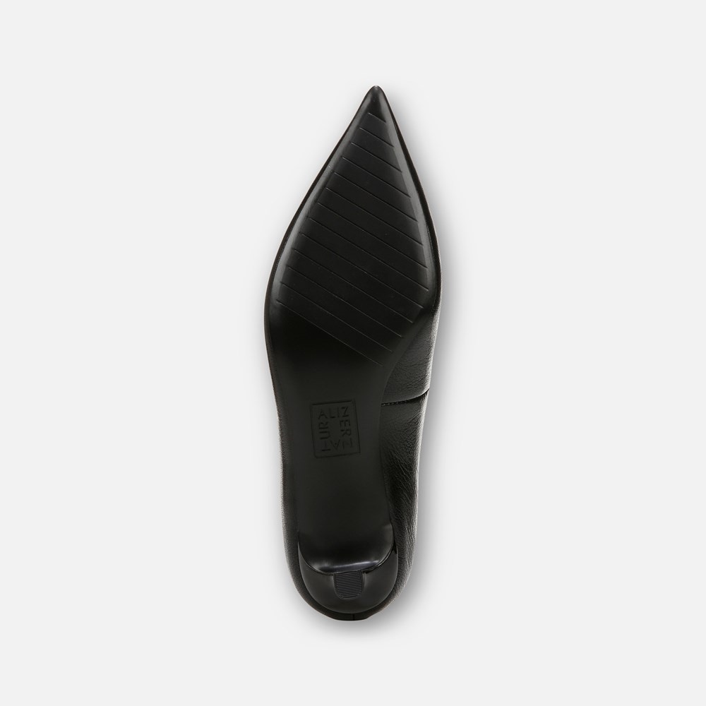 Naturalizer Natalia Kitten Heel | Womens Heels