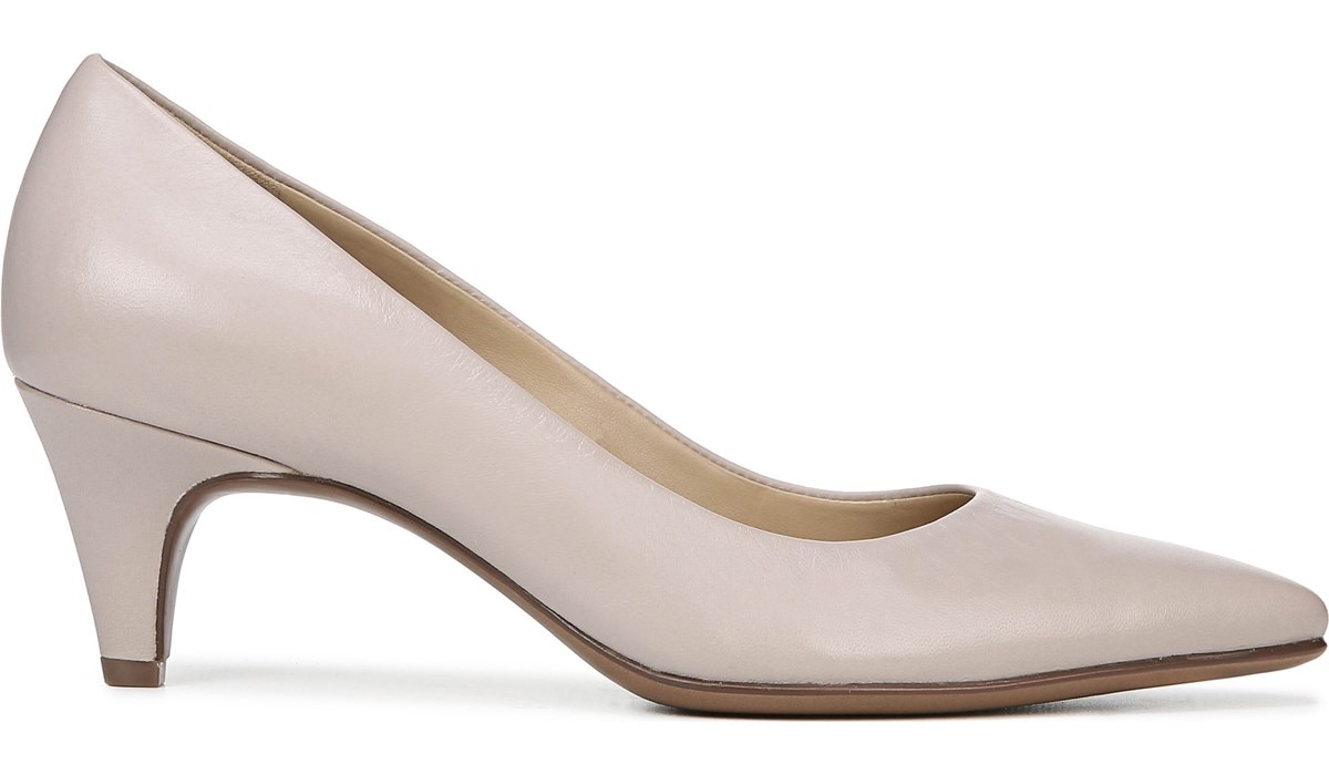 naturalizer beverly leather pumps