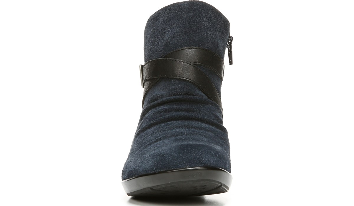 naturalizer cycle boots