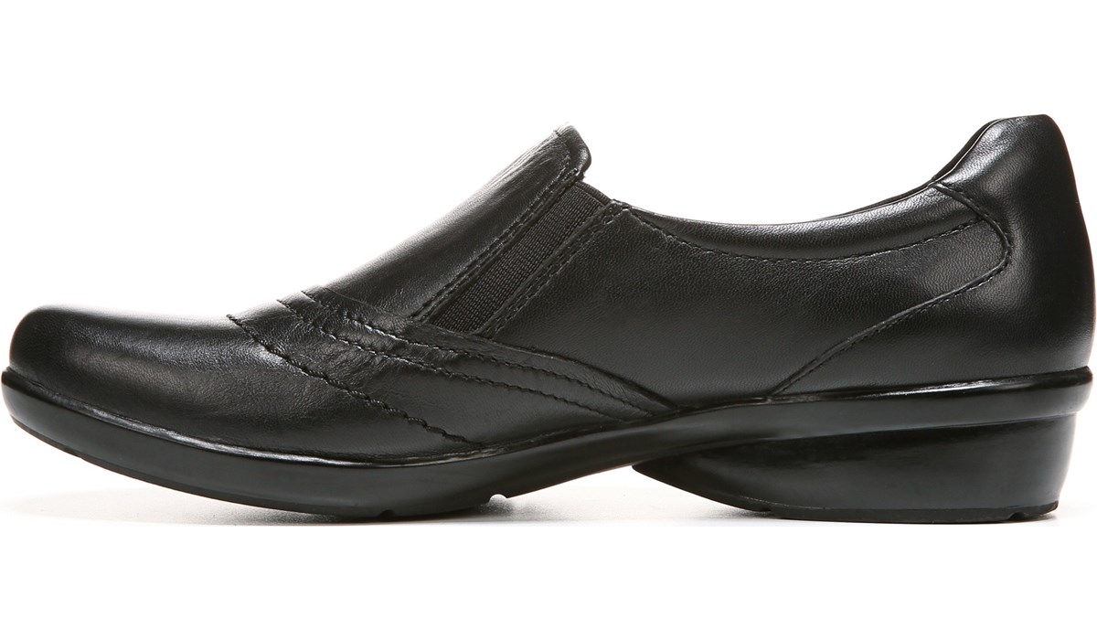naturalizer clarissa flats