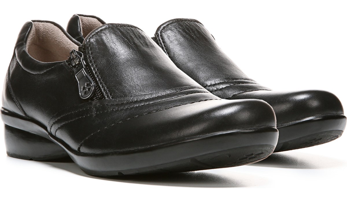 mens walking boots amazon
