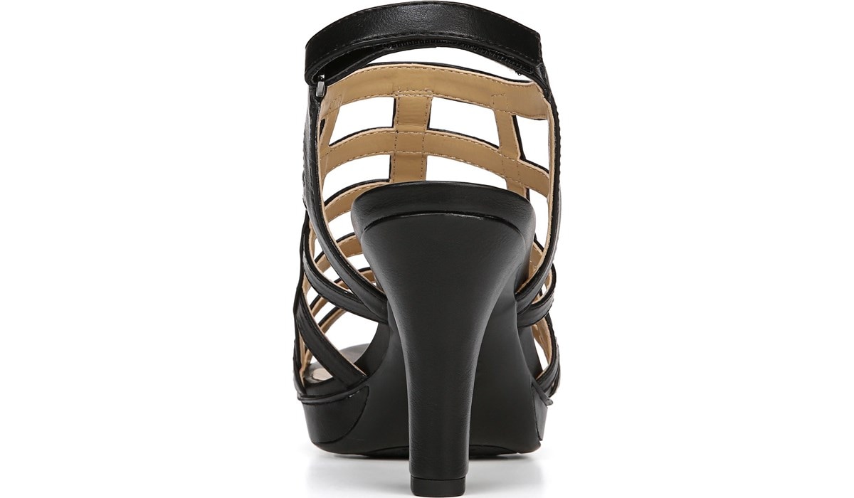 naturalizer daphne platform sandal