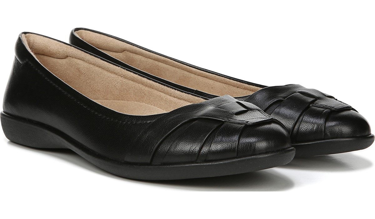 naturalizer black leather flats