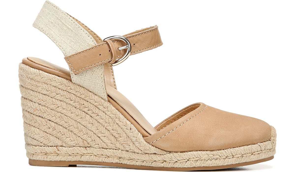 bamboo tan heels