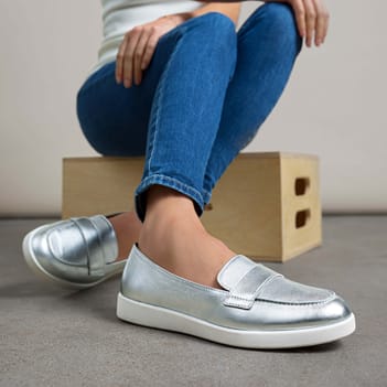 Naturalizer Karis Loafer | Womens Flats