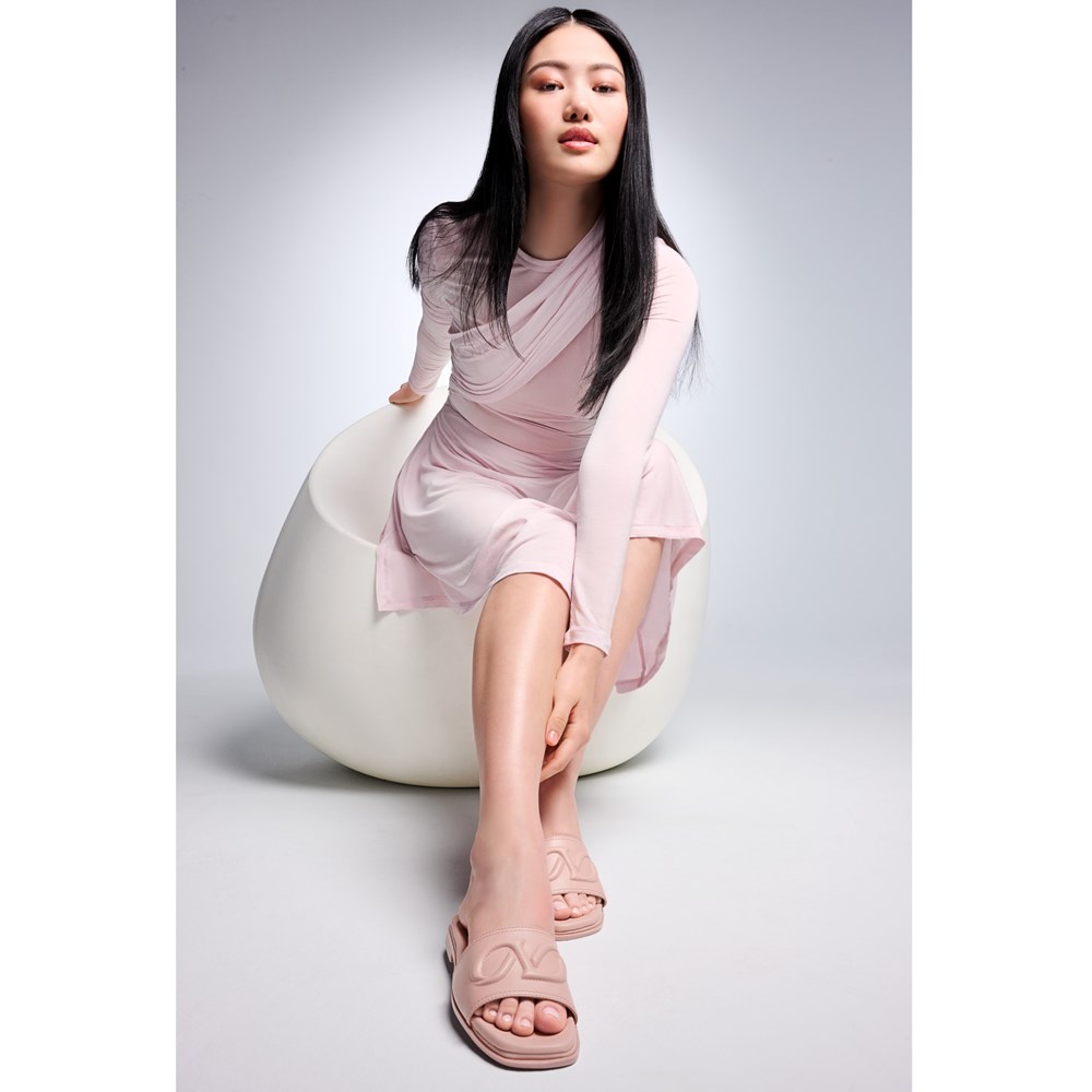 Genevieve Slide Sandal