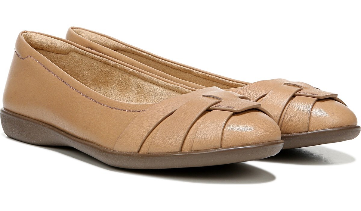 naturalizer flats on sale