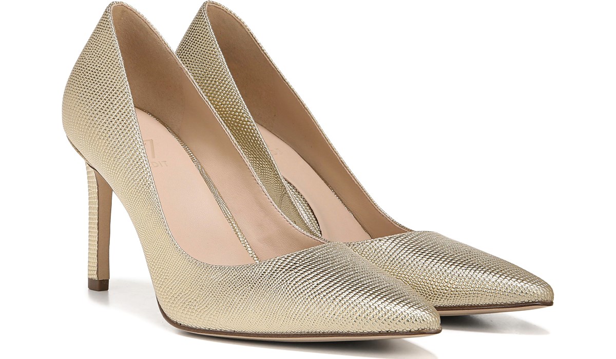 naturalizer gold pumps