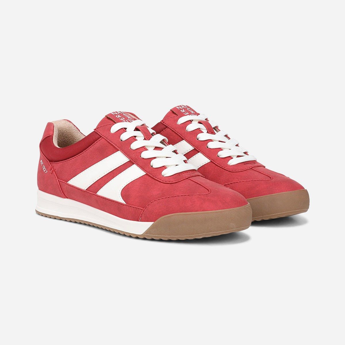 SNEAKER SALE!!! New Balance Cyber Monday Running Shoe Sale 2024: Save 38% | GQ main image 3