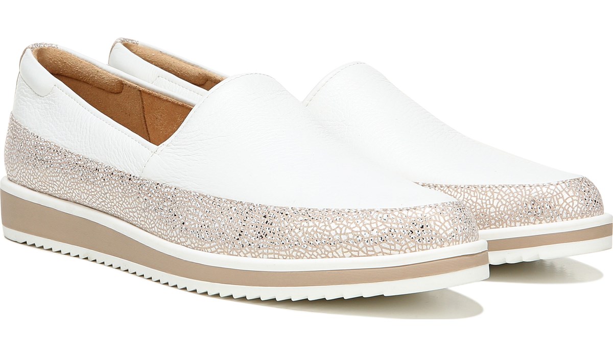 white naturalizer shoes