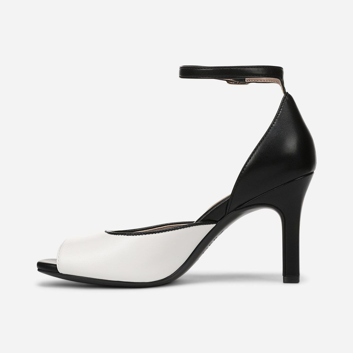 Black Sandals for Women | Naturalizer Black Sandals for Women | Naturalizer