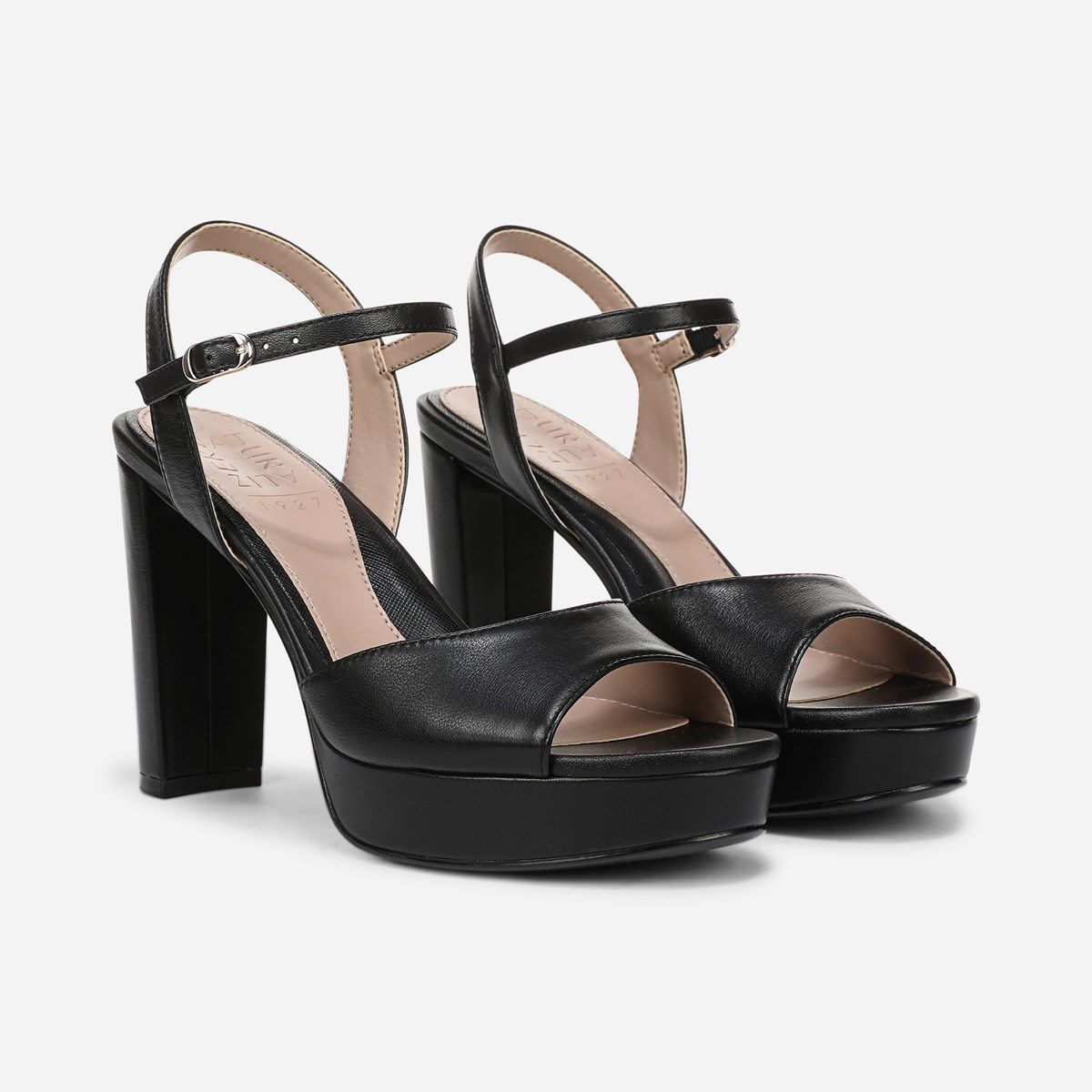 Black Sandals for Women | Naturalizer