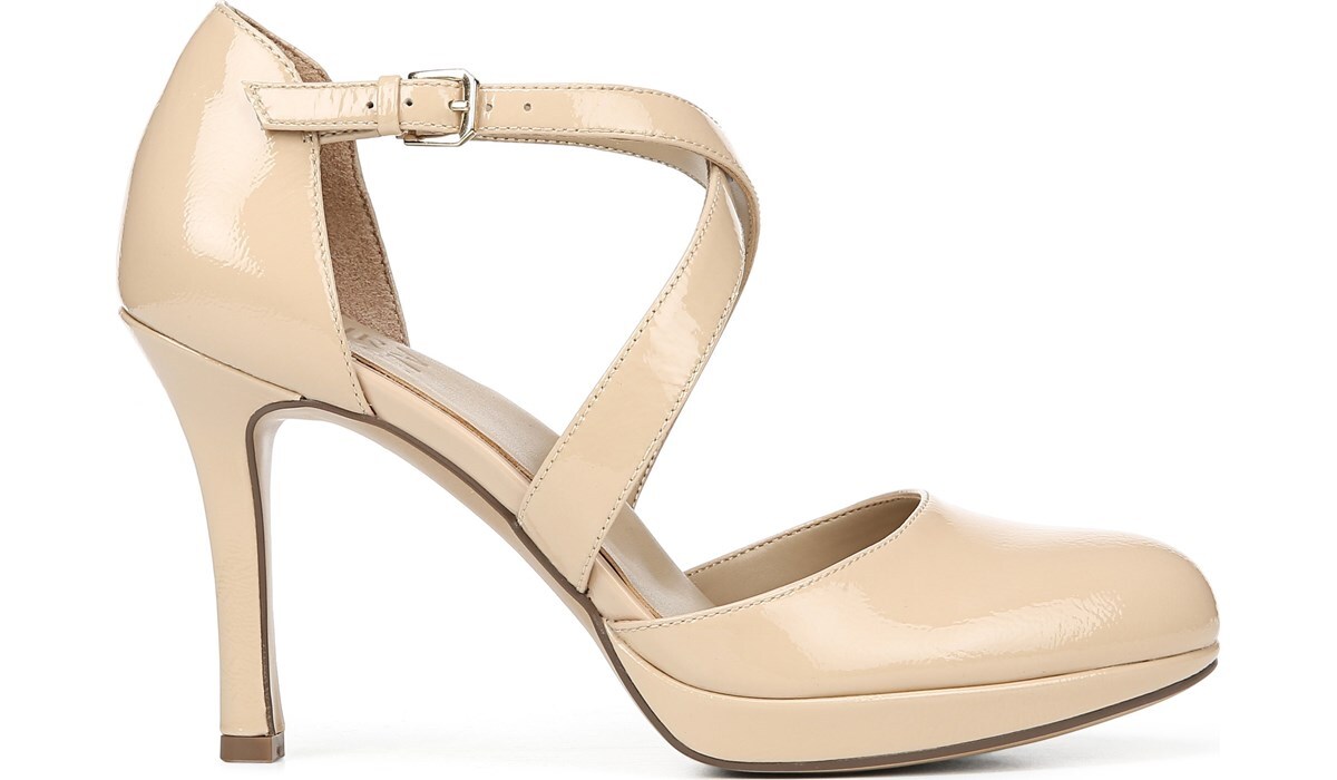 naturalizer nude shoes