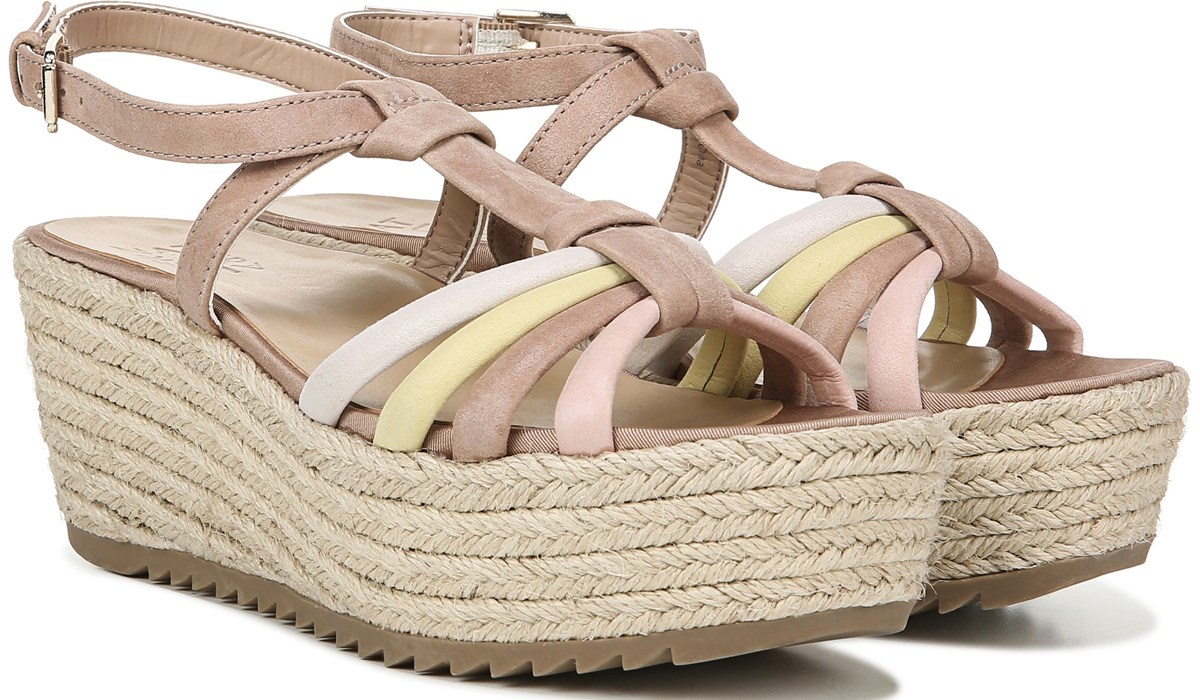 naturalizer beige sandals