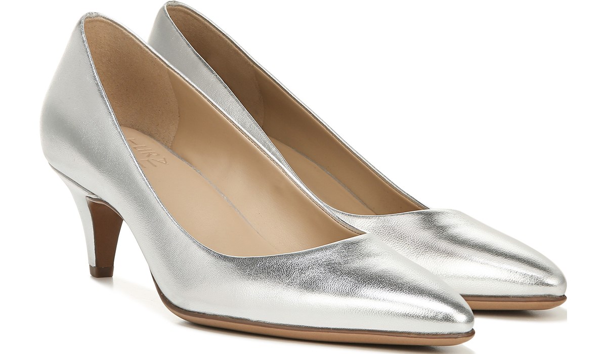 naturalizer silver pumps