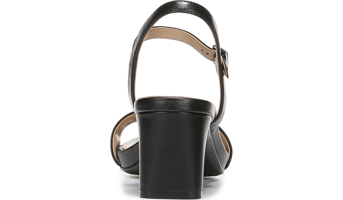 naturalizer ivy quarter strap sandal