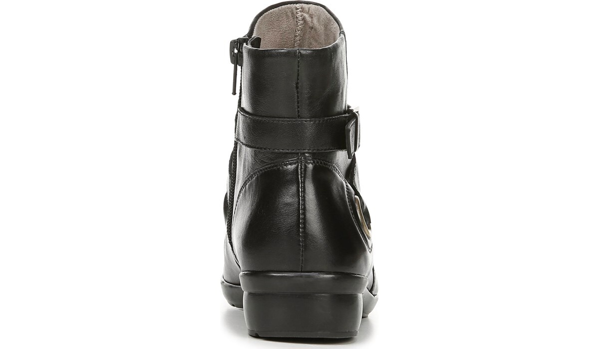 naturalizer canyon boot