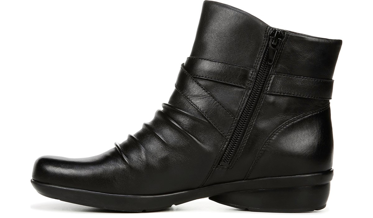 naturalizer canyon boot