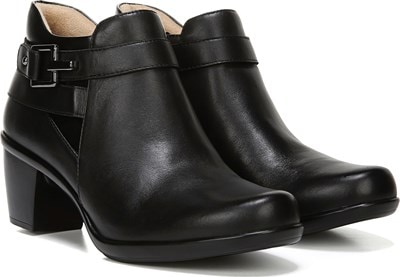naturalizer elisa ankle boot