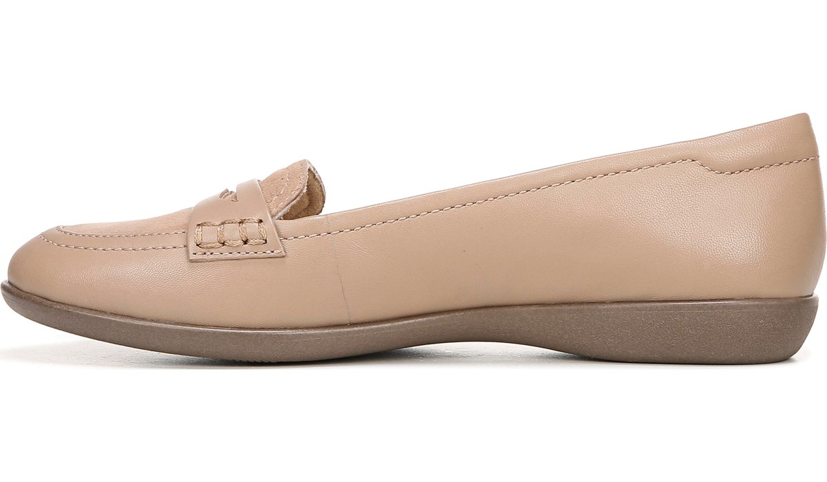 naturalizer finley loafer