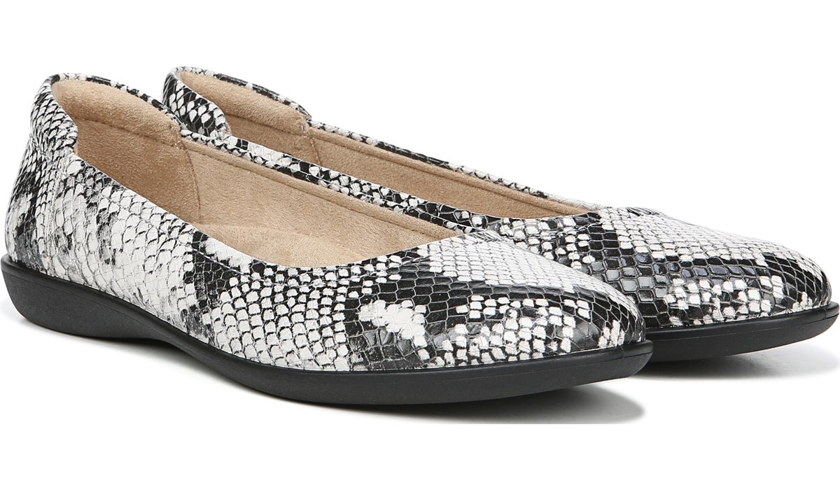 naturalizer flexy leather flat