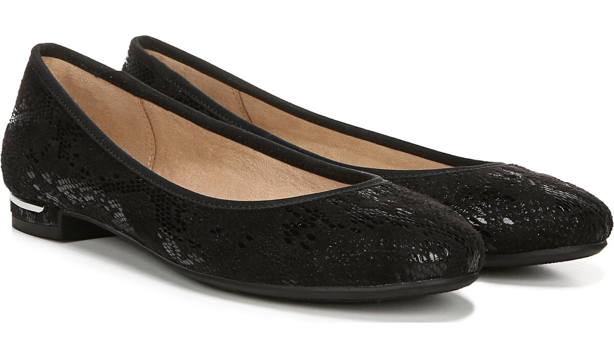 lifestride black flats