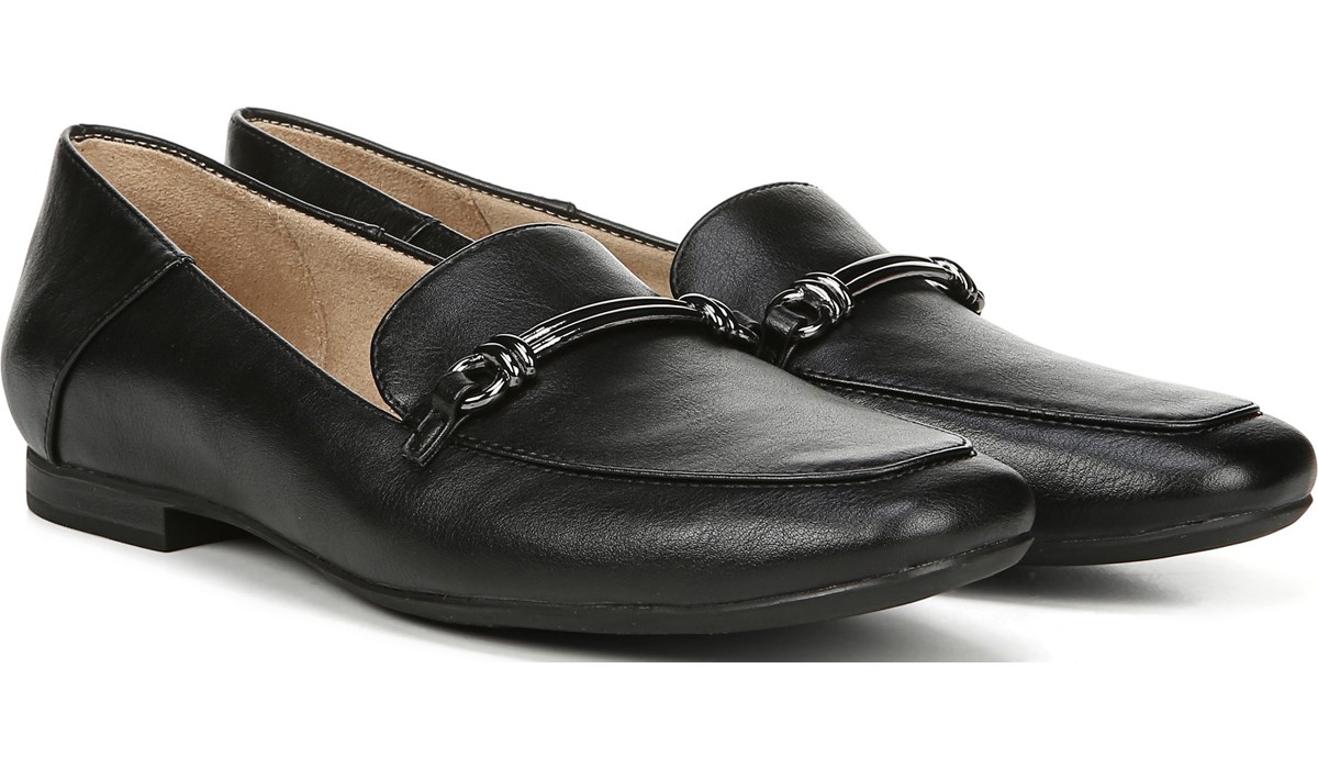 naturalizer black