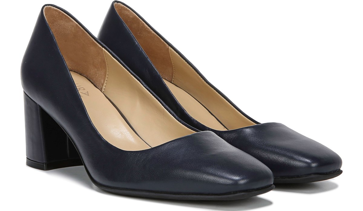 naturalizer navy pumps