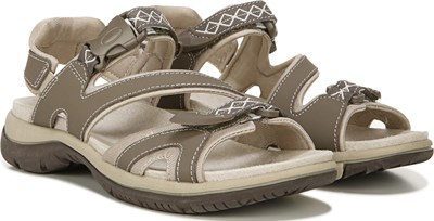 naturalizer sport sandals