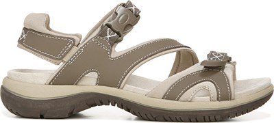 naturalizer sport sandals