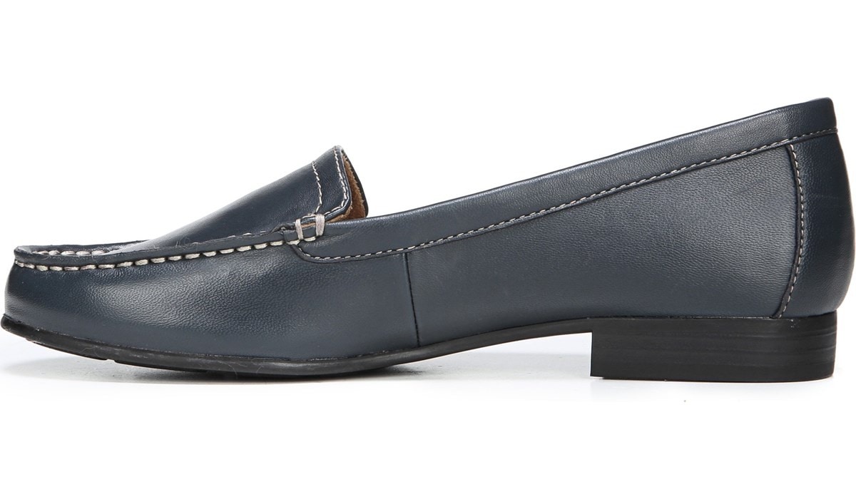 Naturalizer Simmons in Navy Leather Flats