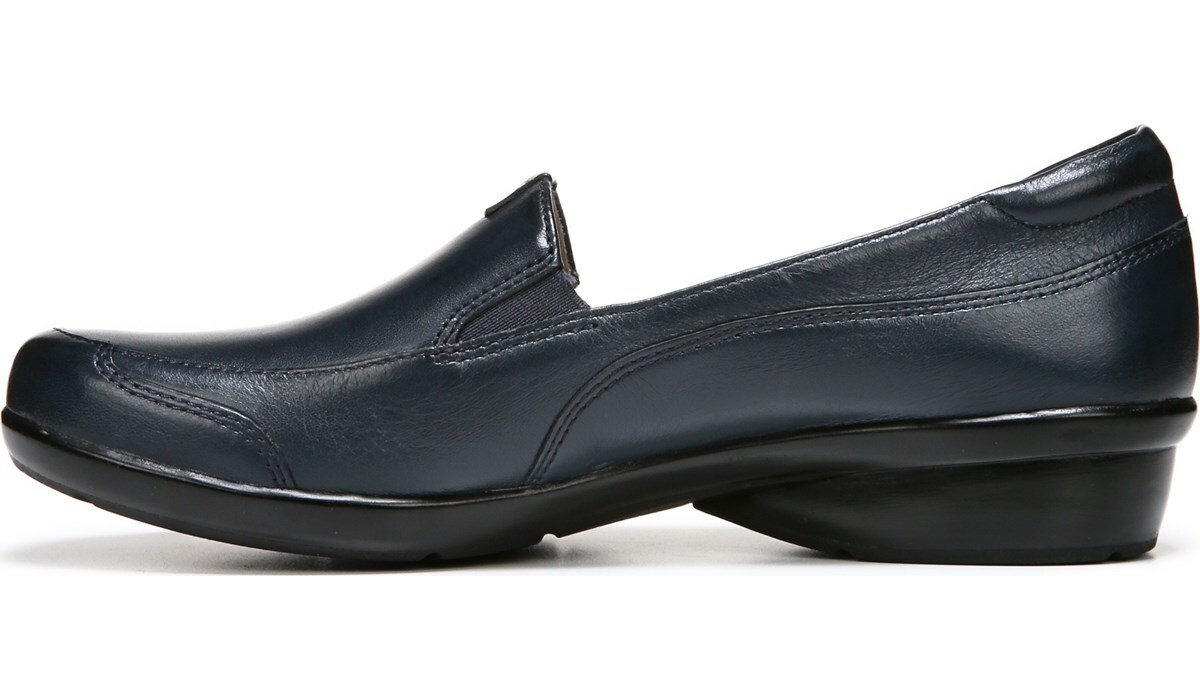 naturalizer channing navy