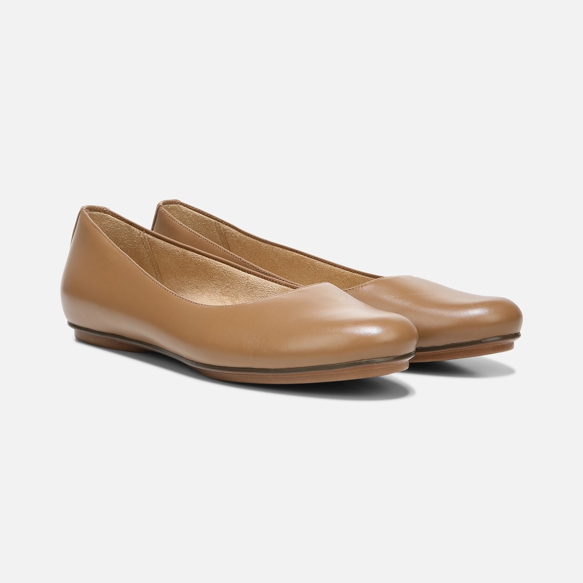 naturalizer true colors maxwell flat