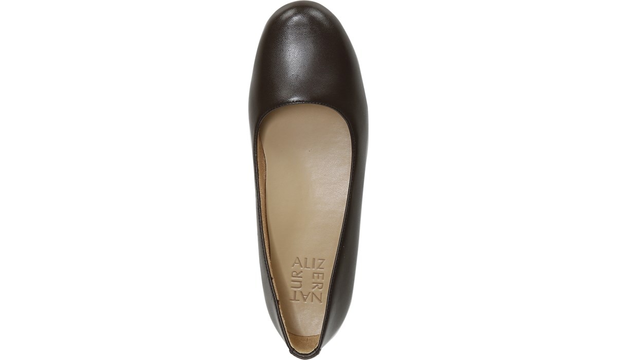 naturalizer true colors maxwell flat