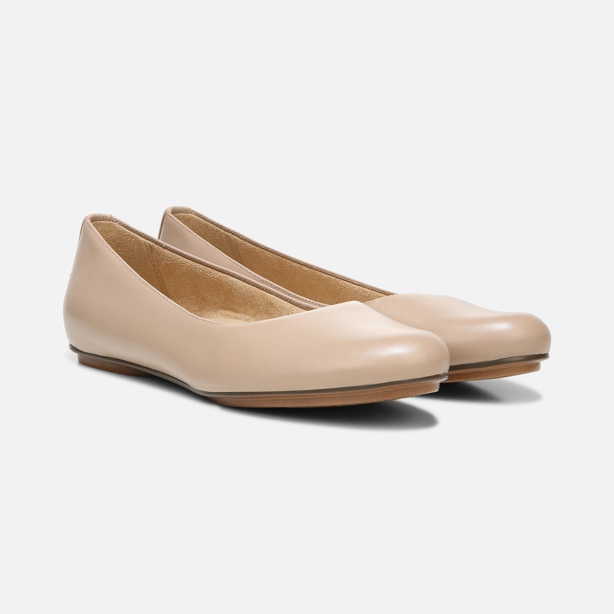 naturalizer true colors maxwell flat